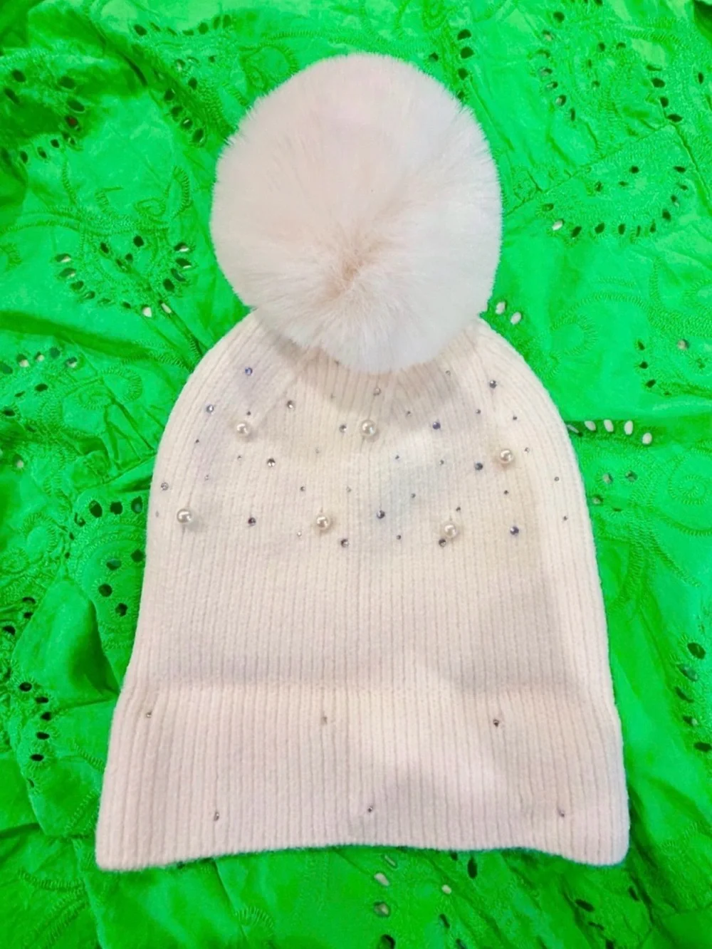 NWT LILLY PULITZER POM POM HAT WITH PEARLS AND RHINESTONES